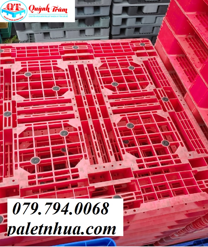 Pallet nhựa cũ tại Vũng Tàu.