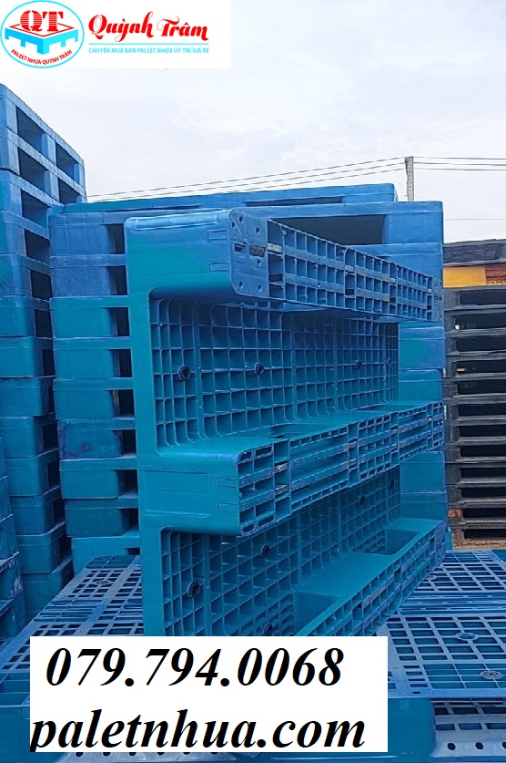 bán pallet nhựa kê gạch.